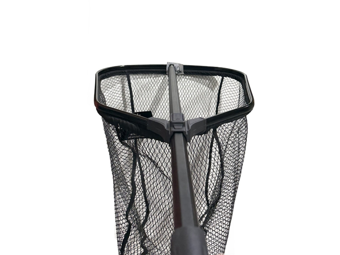 BLACK MAGIC RETRAC LANDING NET MEDIUM